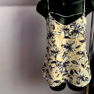Pretty floral large top